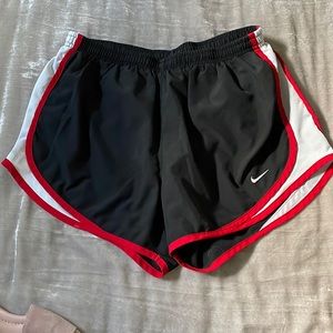 Nike Dry-Fit Shorts SZ M